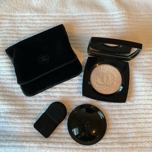 Chanel Poudre Signee Illuminating Powder